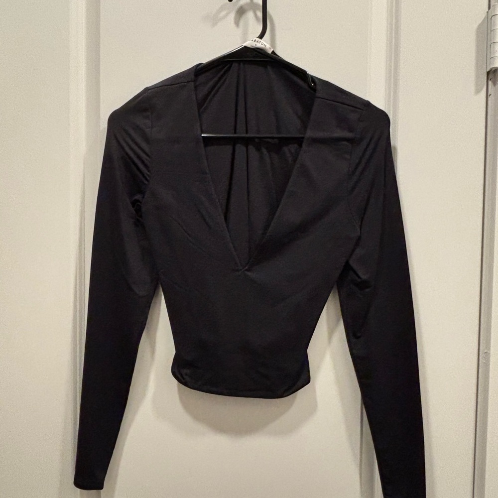 Aritzia Black Deep V-Neck Long Sleeve Top